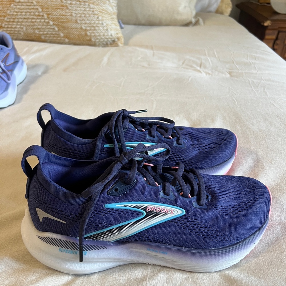 Brooks Glycerin 22 Women’s Size 8.5